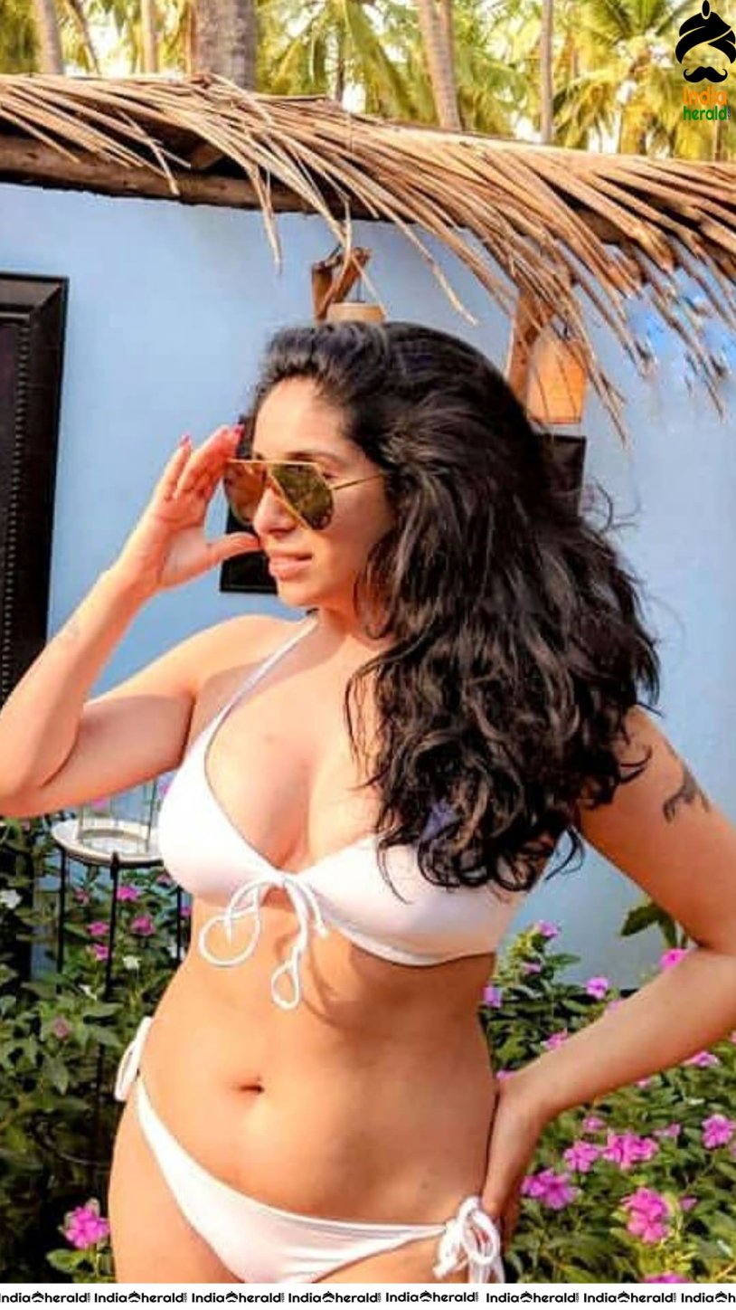 Neha bhasin
