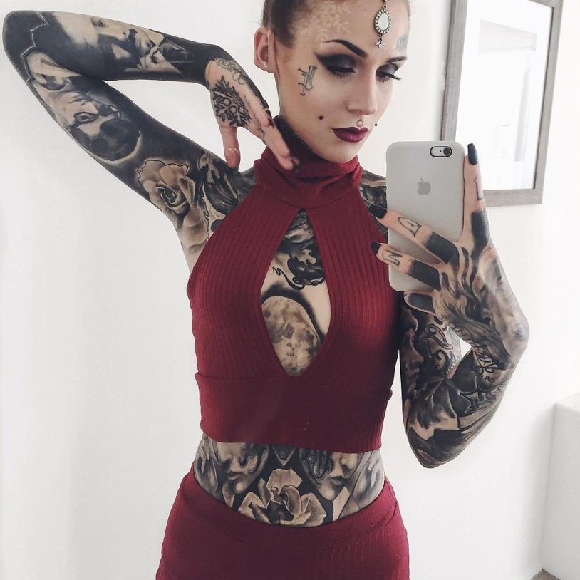 Monami Frost 2019