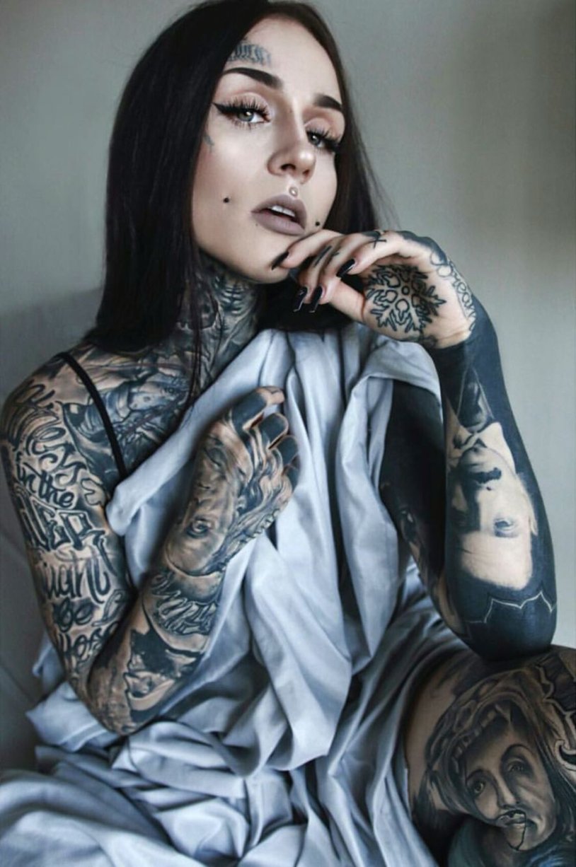 Monami Frost