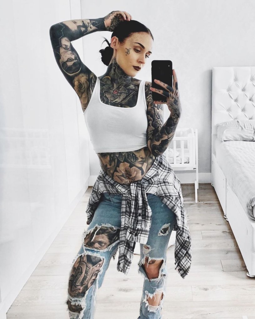 Monami Frost 18