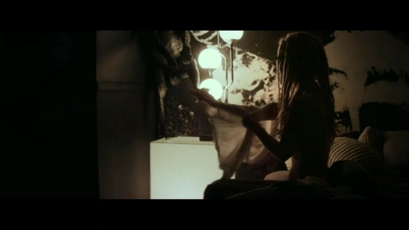 Naked actress Sheri Moon Zombie