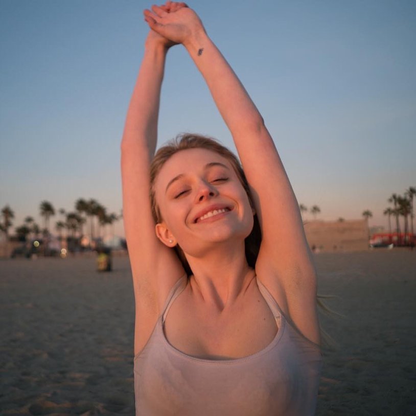 Emily Elin Lind Photo on the beach