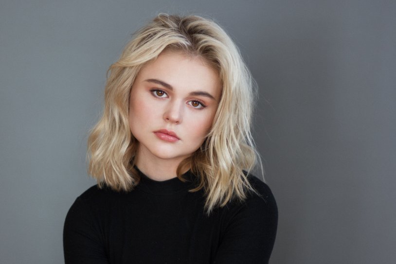 Natalie Alyn Lind 2022