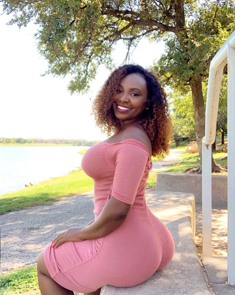 Slim Thick Black Women