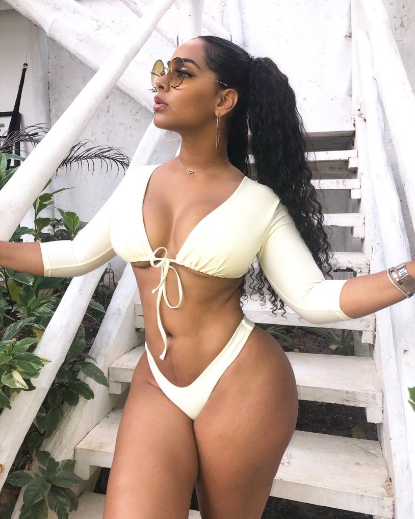 Black beautiful ass selfie