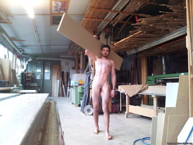 Naked women builders
