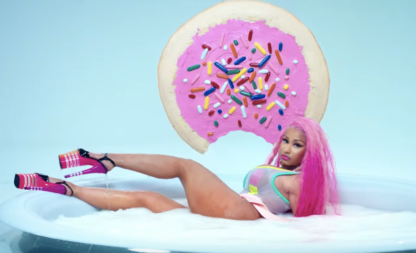 Ariani Celeste Selfie