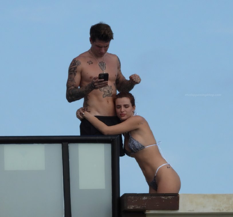 Aquafin in the dress