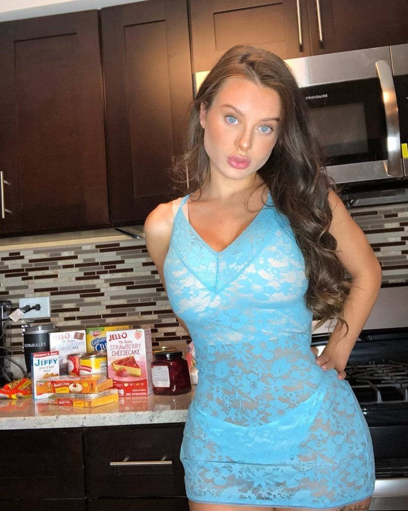 Lana Rhoades 2021