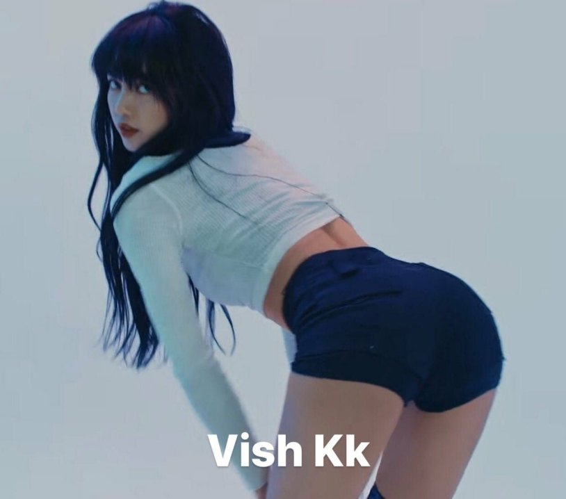 The girl dances beautifully kpop