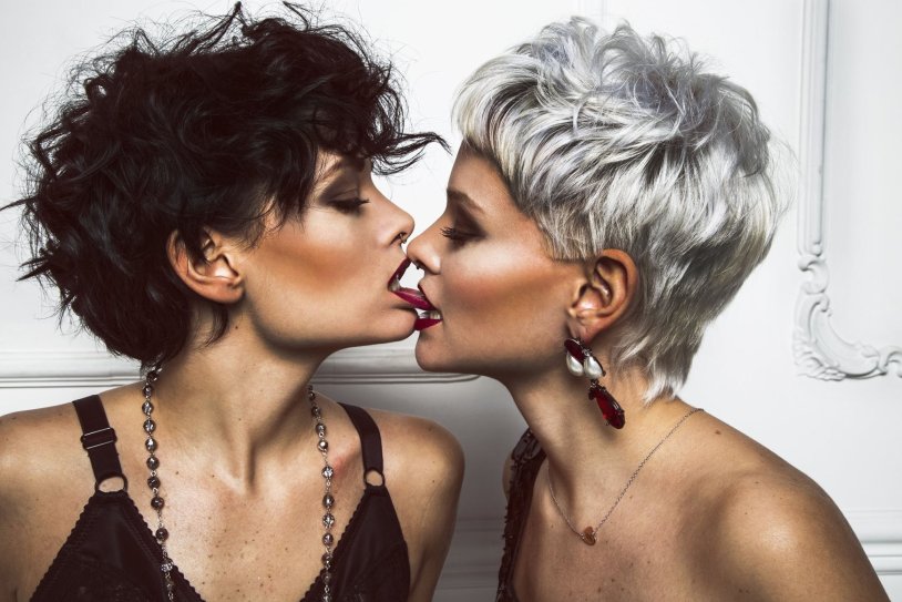 Howe Travel World Without Money