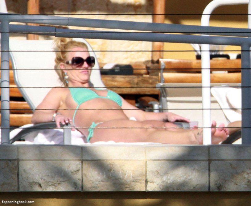 Britney Spears Toples 2021