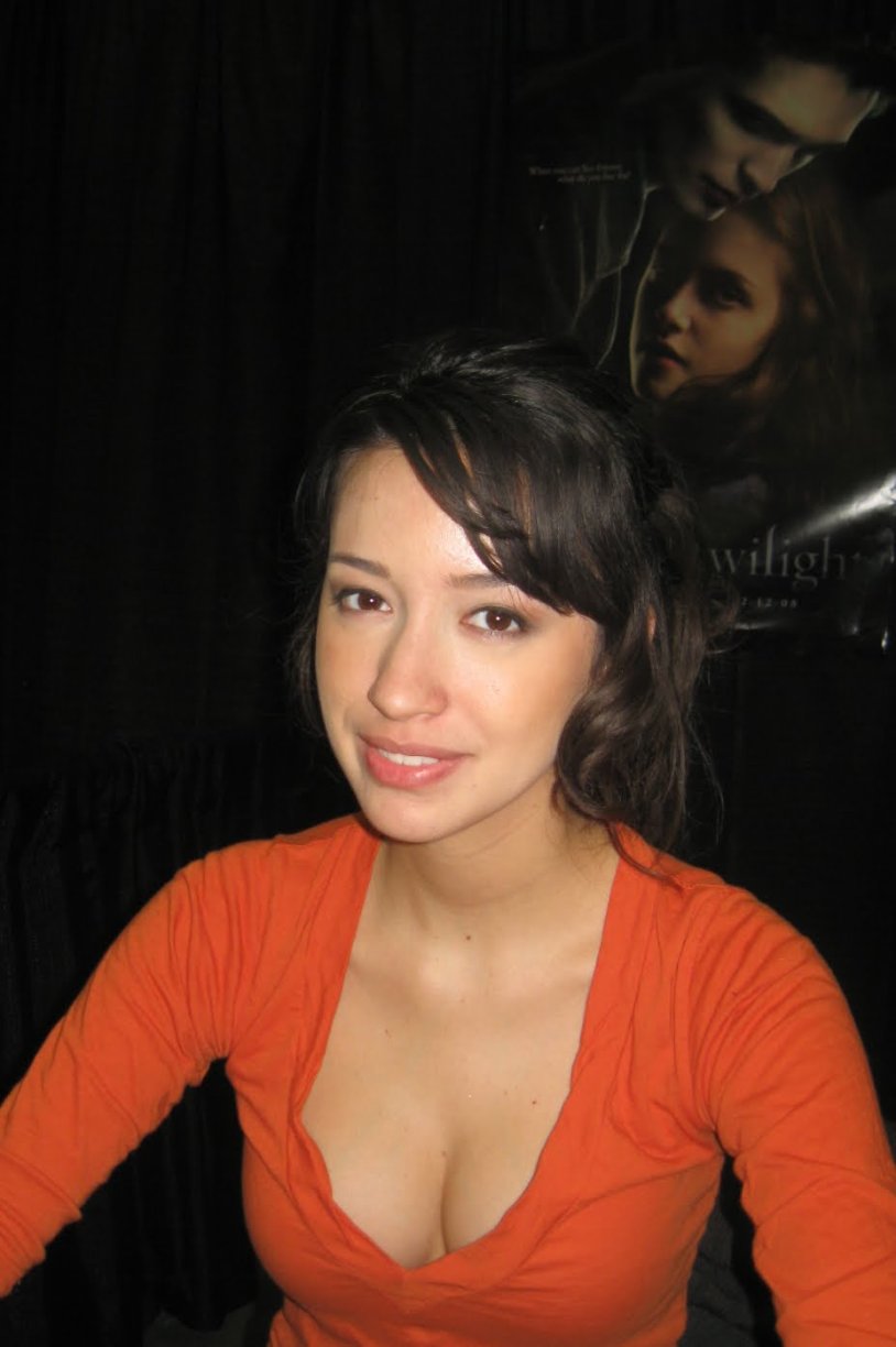 Kristen Serratos walking dead