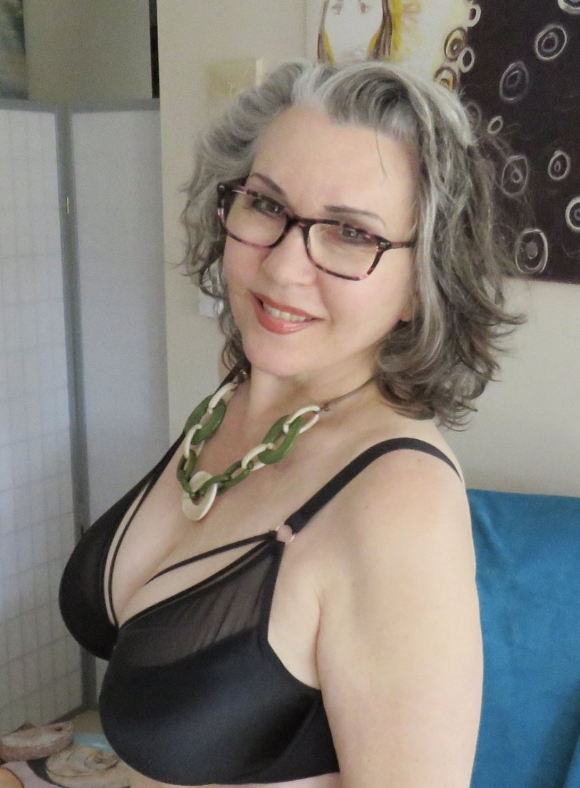 Petra Daniels of the chest