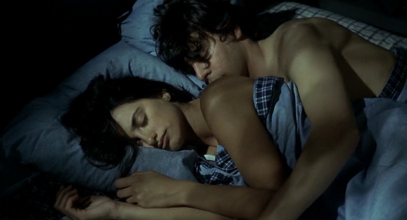 Love and other medicines Anne Hathaway 18