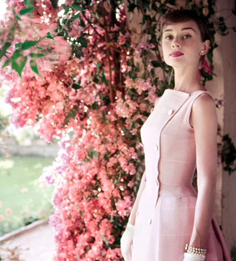 Audrey Hepburn breakfast at Tiffany Picture