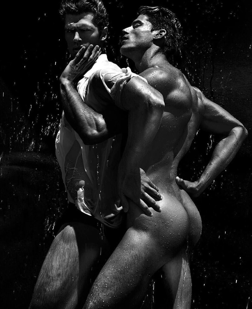 Laetitia Bouffard is completely naked