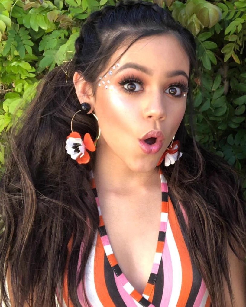 Jenna Ortega hot
