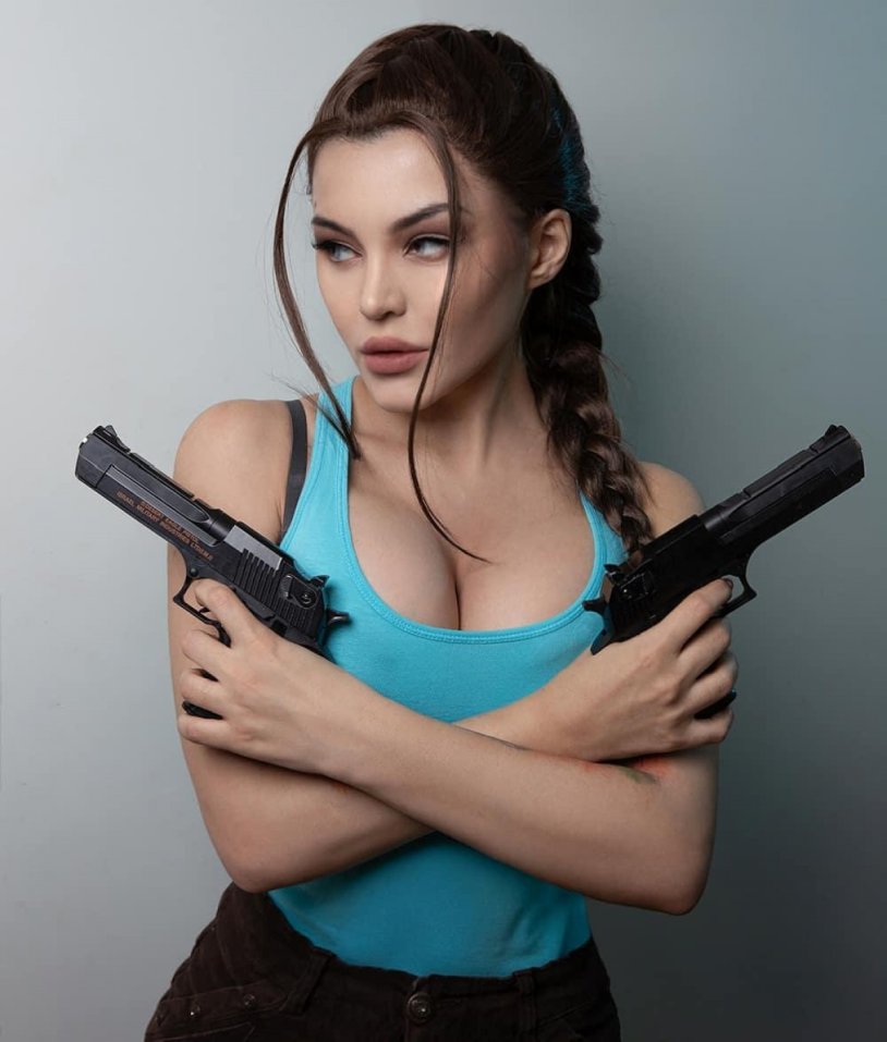 Kalinka Fox Cosplay Lara Croft