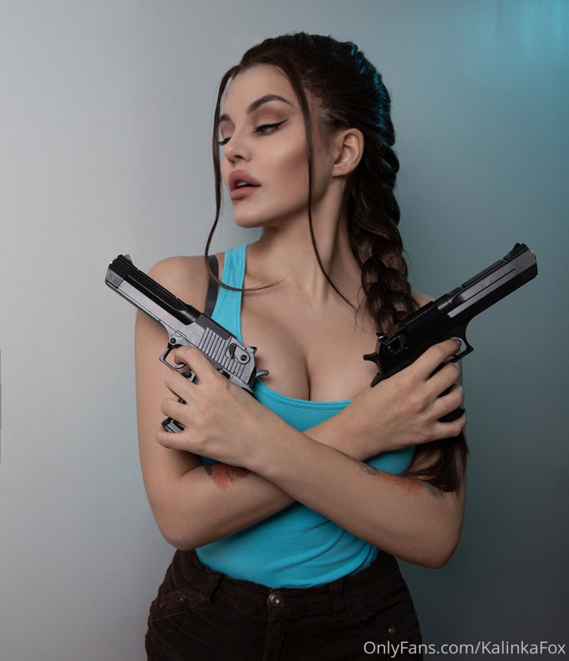 Lara Croft Cosplayers