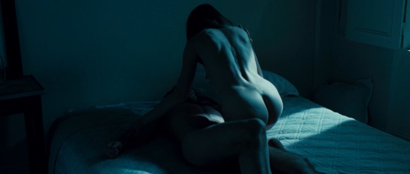 Charlotte Hensbur is hot