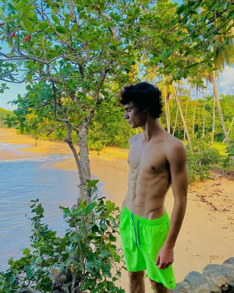 Mario Adrion - model / blogger naked