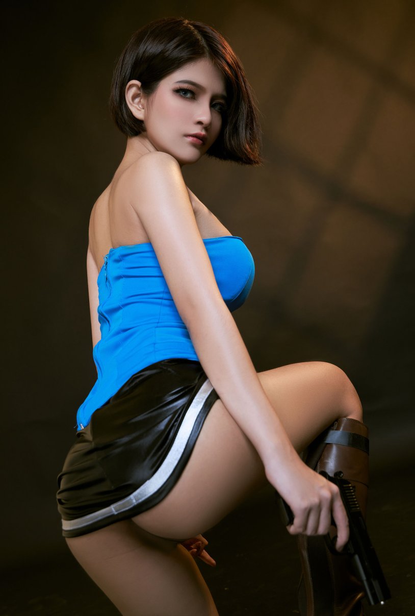 Jill Valentine 18
