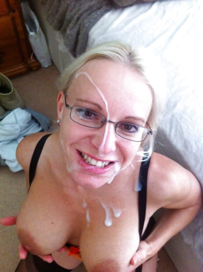 Cum on the face of the milf with glasses