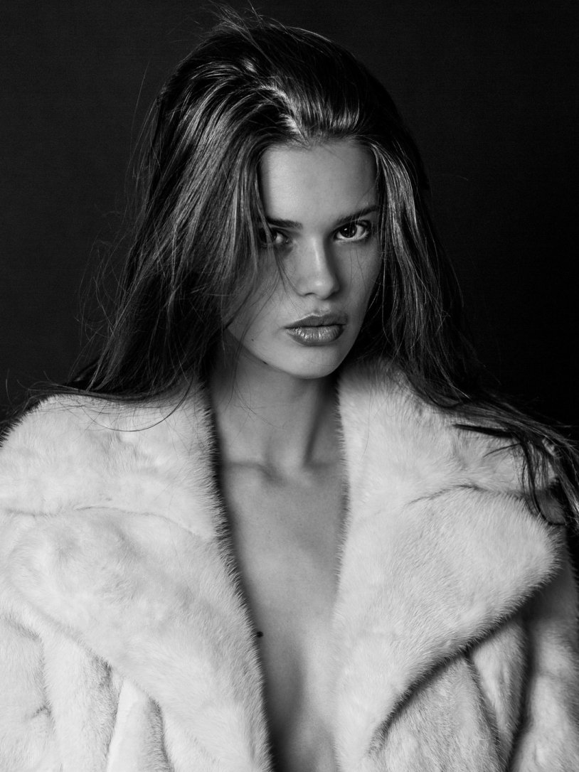 Zoe mantzakanis model