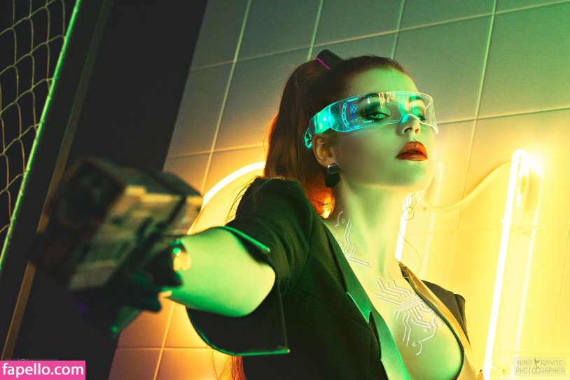 Lara Croft Cosplayers