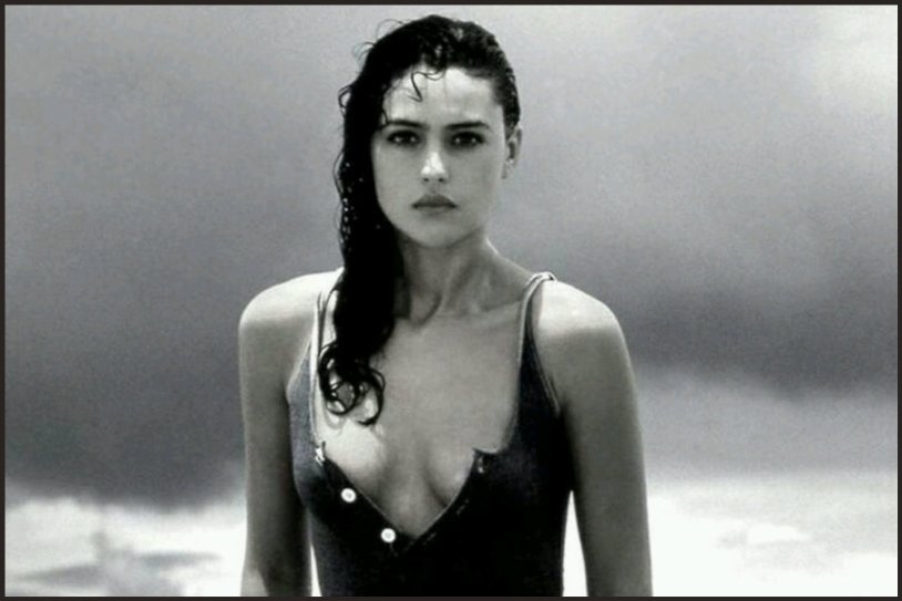 Monica Bellucci young 1993 naked