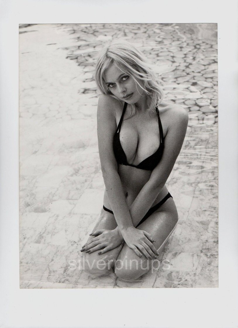 Sondra Theodore and Lillian Müller Naked