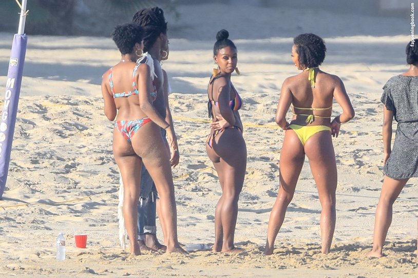 Jacqueline Toboni undressed