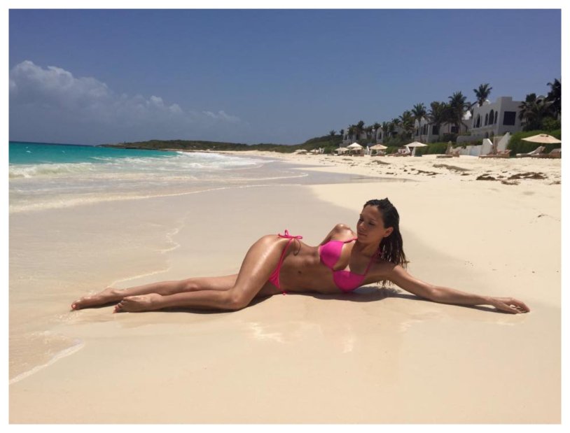 Lola Astanova is hot