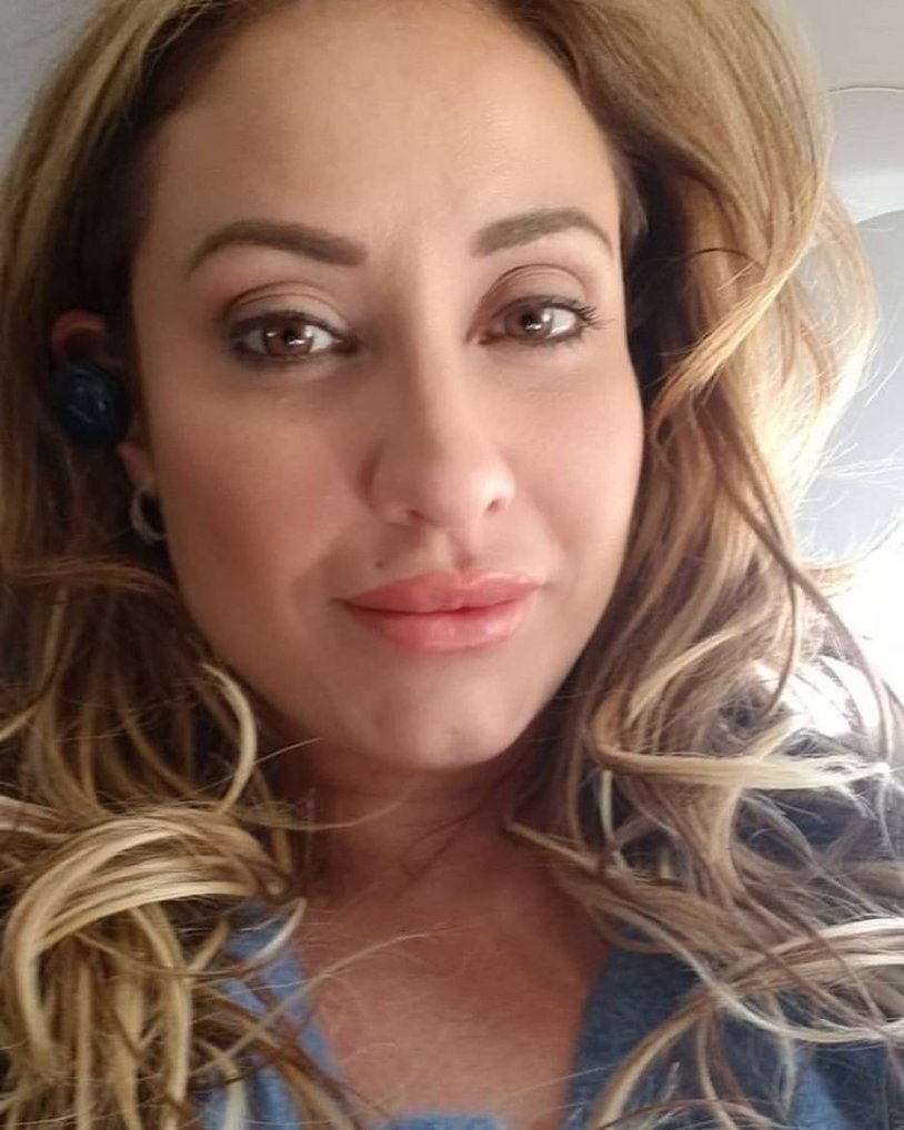 Eve Noti with big tits