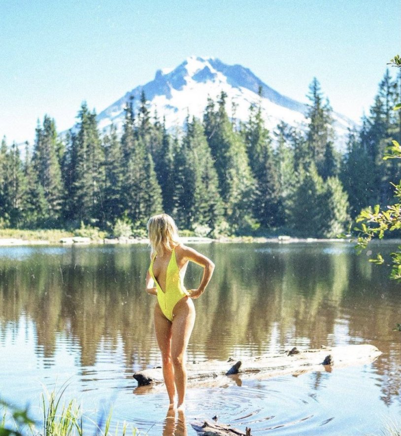 Sarah Schneider Model