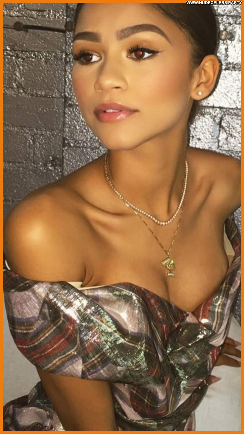 Zendaya hot