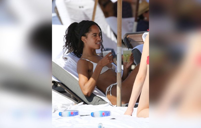 Malia Obama Bikinili