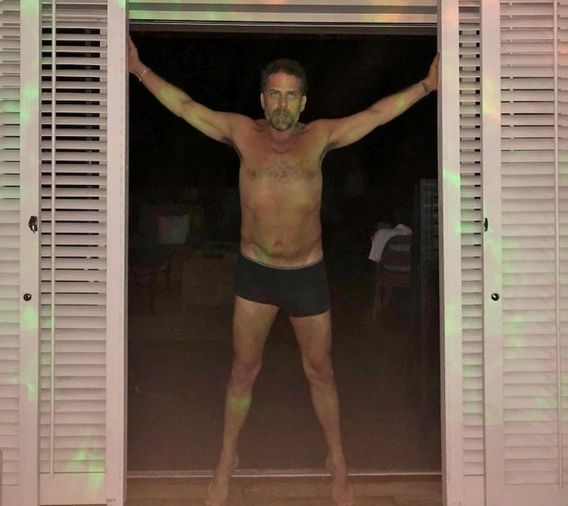 Malia Obama Pla Nude Nozhki