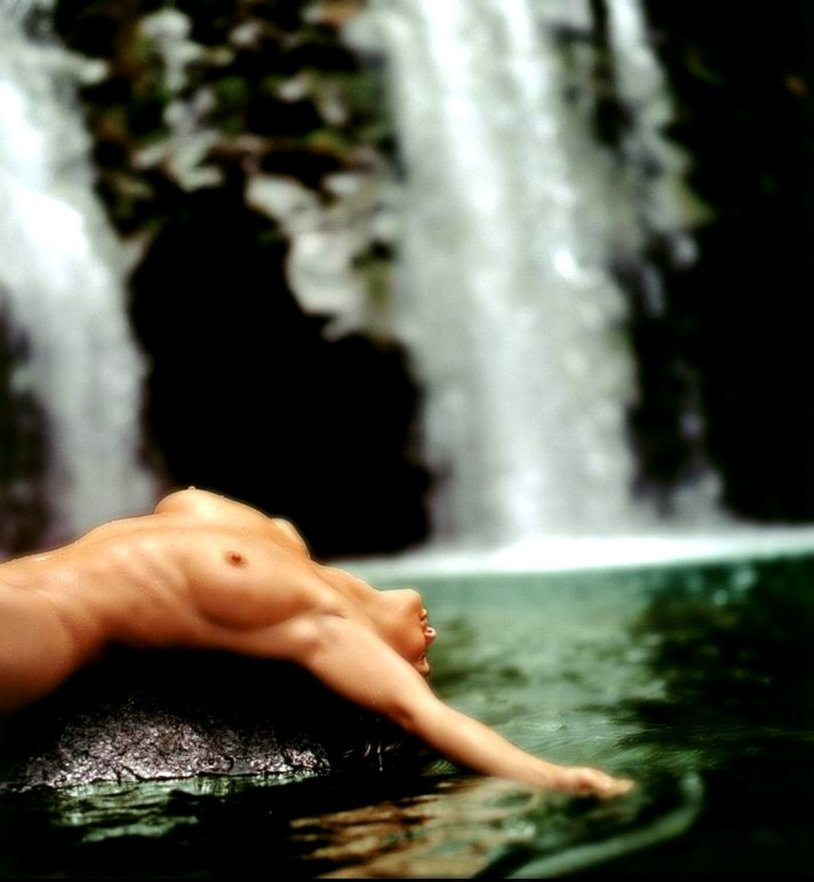 Katarina Witt exposed her chest