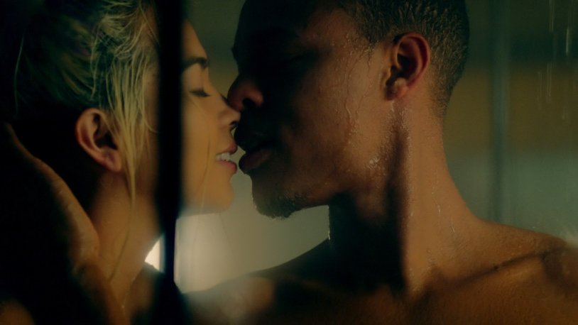 Hotel 2015 bed scenes