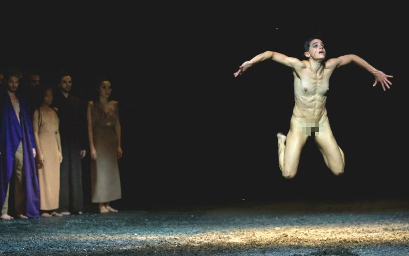 Performance Naked Theater