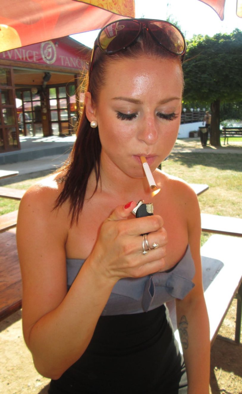 The smoking fetish is female
