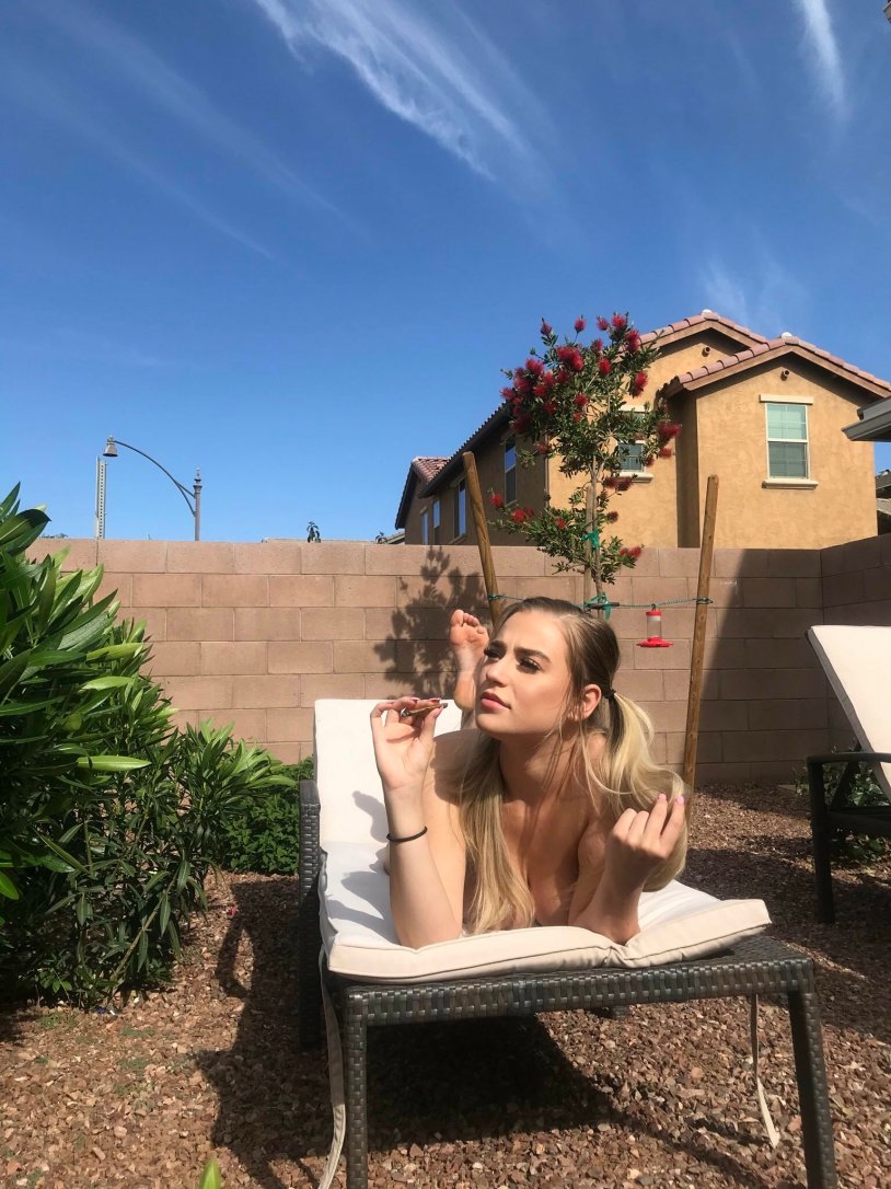 Blake Blossom Famous sister