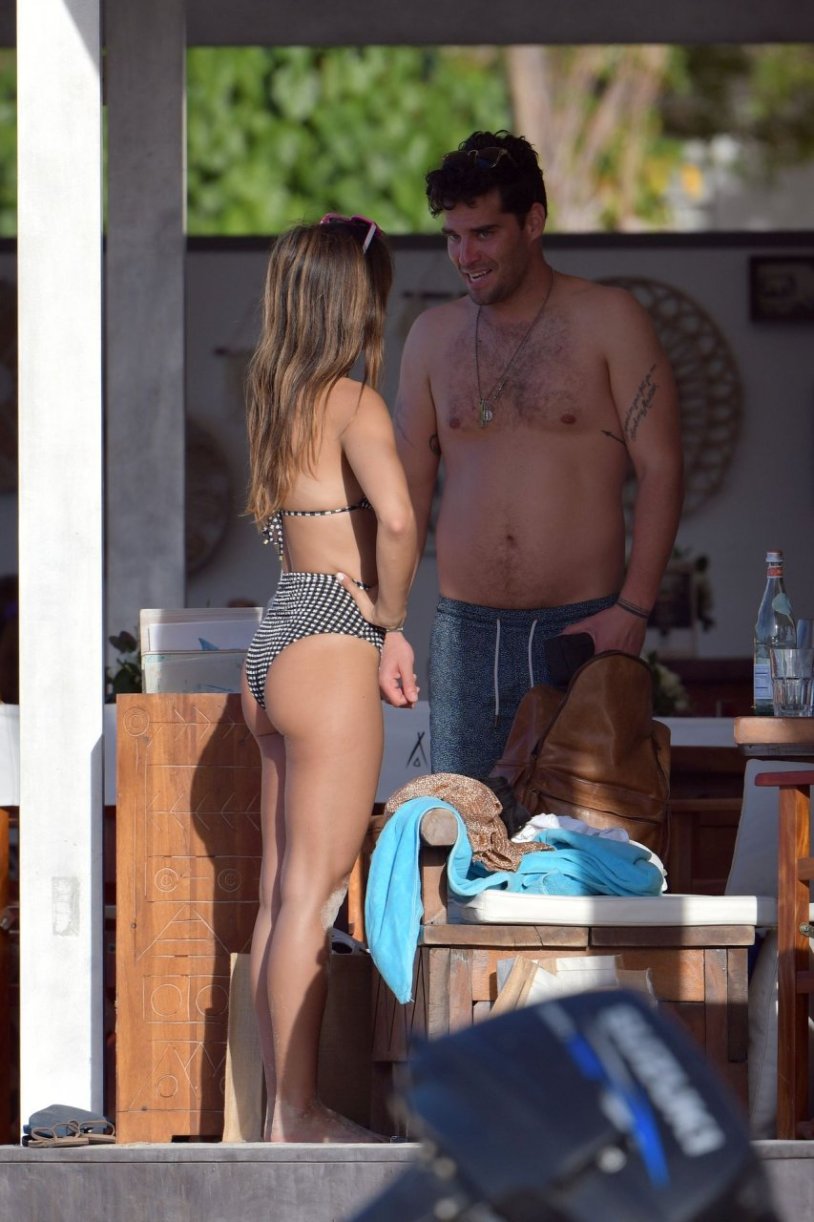 Antonella Rokuzzo is a figure