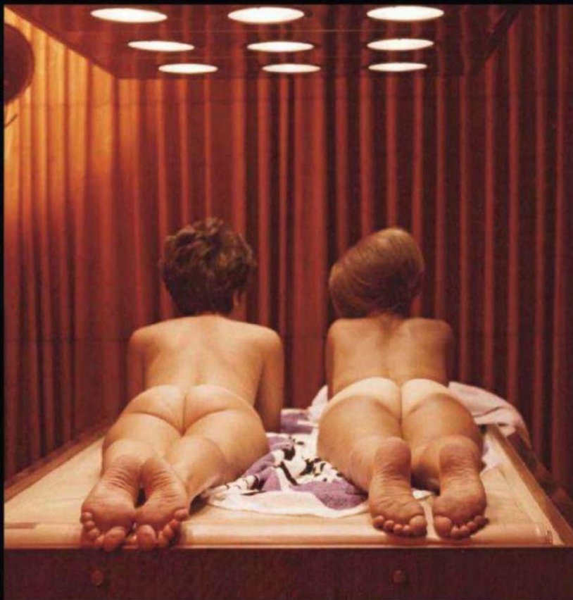 Karen Thompson photo naked