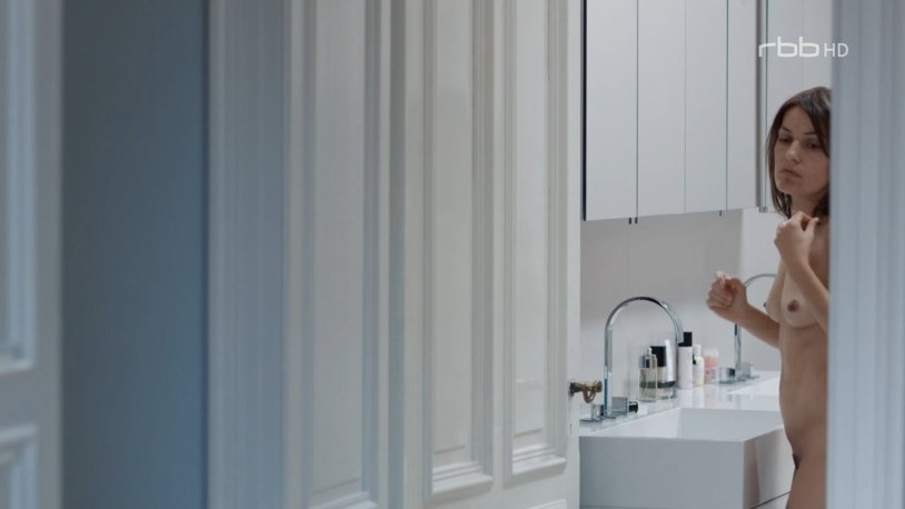 Naked Le Fay Pendragor