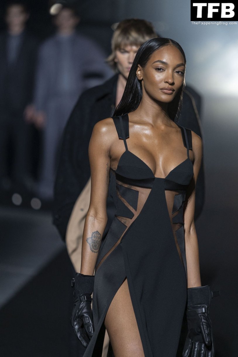 Jordan Dunn photo naked