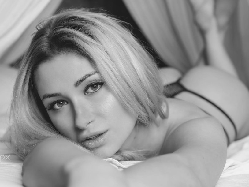 Daria Shai Model in a swimsuit