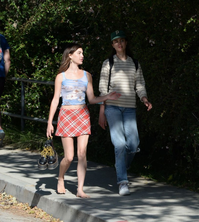 LOOKS Like LILITH IS EMBARRASSED that She's Becomin Like Her Sister with The Gray Hair and Eye and Similar Lookin Dress and All